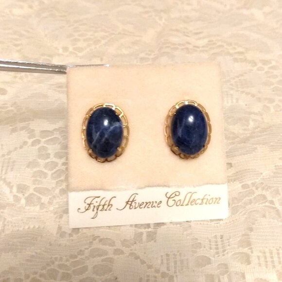 Vintage Gold Tone Oval Blue Stud Earrings Non-Pierced Screw Clip Earrings - Picture 5 of 9